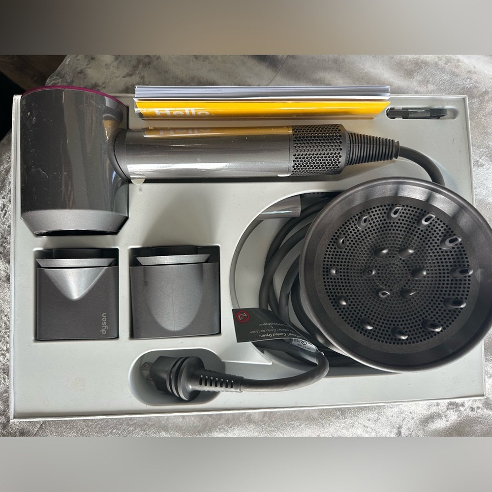 Dyson Supersonic Hair set